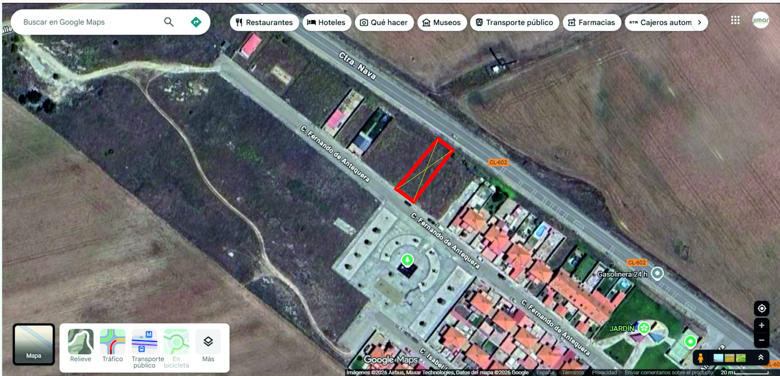 Dos parcelas adosadas de 663,7m2 total