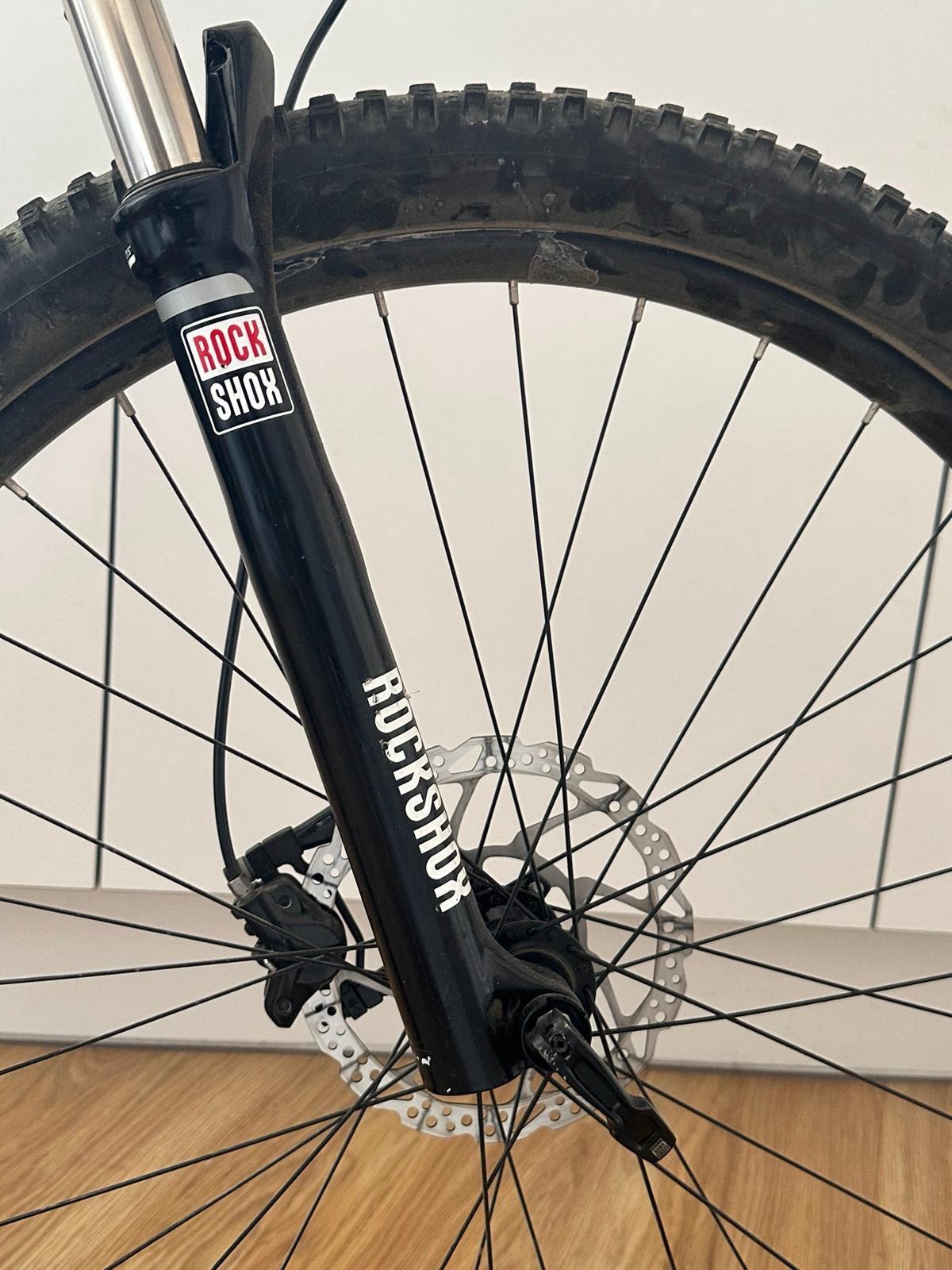 Bicicleta de doble suspensión gt sensor